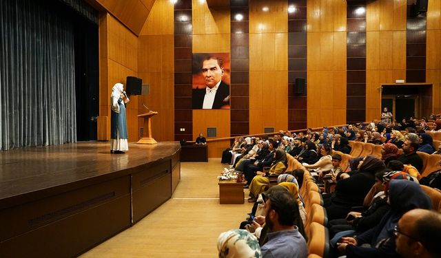 Saliha Erdim: “Aile; İnsanın İlk Yuvası, İlk Okulu, En Güvenli Limanıdır”