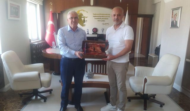 Başkan Kıraç, Talas Kaymakamı Yaşar Dönmez’i Ziyaret Etti