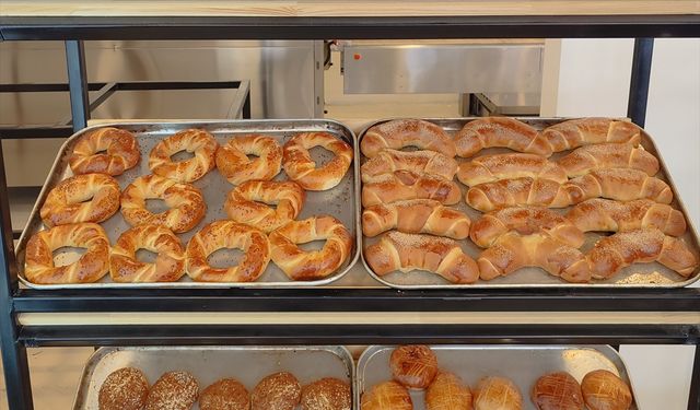 Korkuteli Belediyesi günlük 24 bin 500 ekmek üretiyor