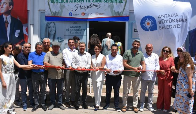Kumluca'da ATASEM kursiyerlerinin eserleri sergilendi