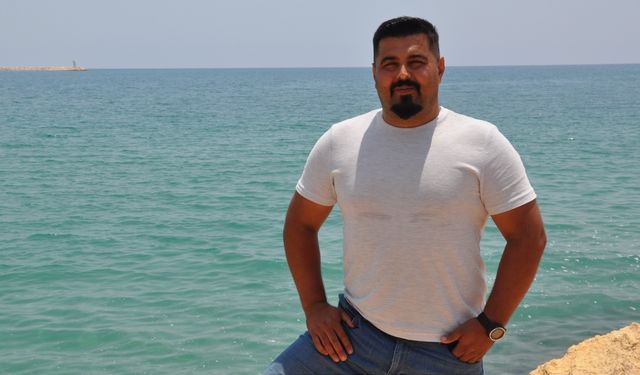 Mersin açıklarında dalış yapan dalgıç, kendisine eşlik eden yunusları görüntüledi