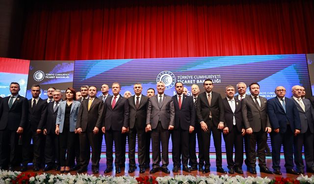 Ticaret Bakanı Ömer Bolat, Mersin Ekonomi Zirvesi'nde konuştu