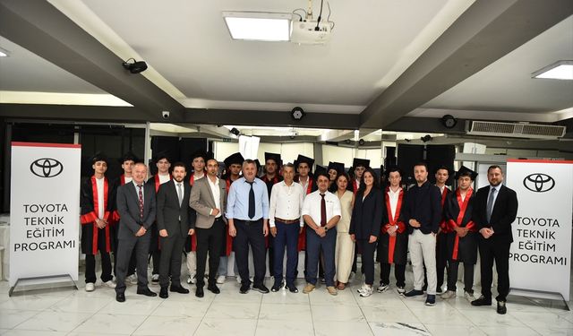 Toyota, teknik eğitim programıyla sektöre nitelikli mezunlar kazandırıyor