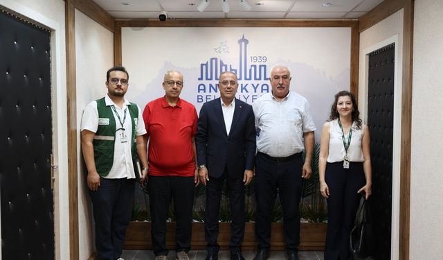 Yeşilay Hatay Şubesinden Antakya Belediye Başkanı Yapar'a ziyaret