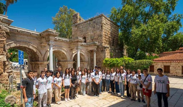 Antalya Genç İklim Liderleri’nden kıyılar için hareket