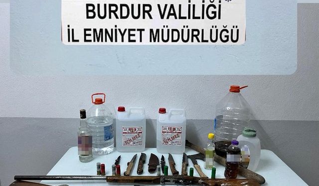Burdur’da silah ve kaçak içki operasyonu: 1 gözaltı