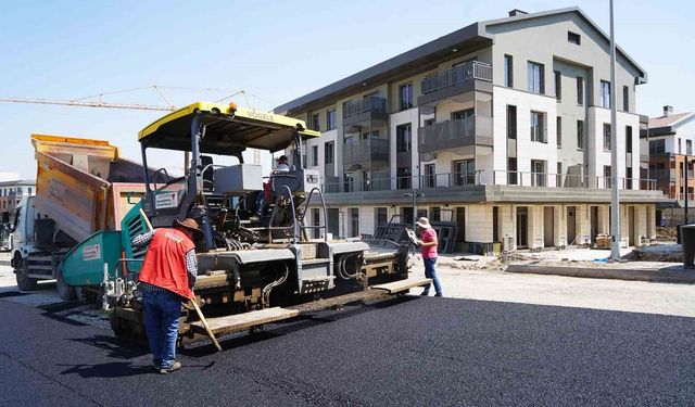 Kahramanmaraş Azerbaycan Mahallesi’nin yolları asfaltlanıyor