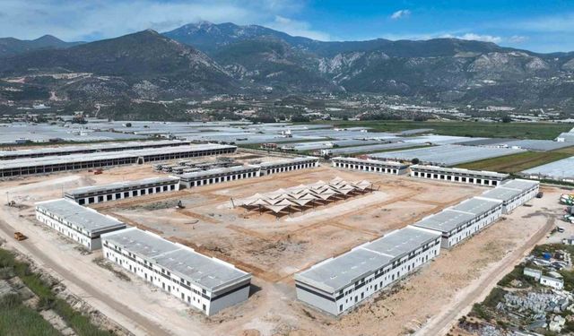 Kınık Toptancı Hal Kompleksi tamamlanıyor