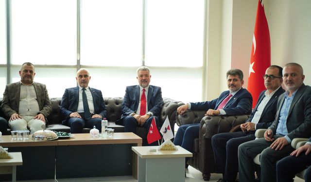 AK Parti'den Kahramanmaraş SMMMO'ya Ziyaret