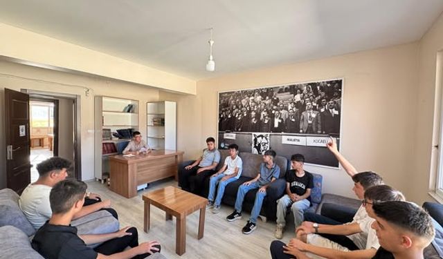 Afşin Ülkü Ocakları "Milli Değerler Semineri" Düzenledi