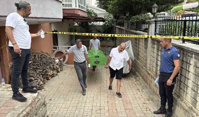 Alanya'da bir kişi evinin önünde ölü bulundu