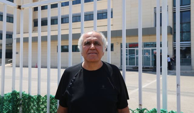 Antalya'da kontrolden çıkan otomobilin kaldırımda çarptığı üniversite öğrencisi öldü