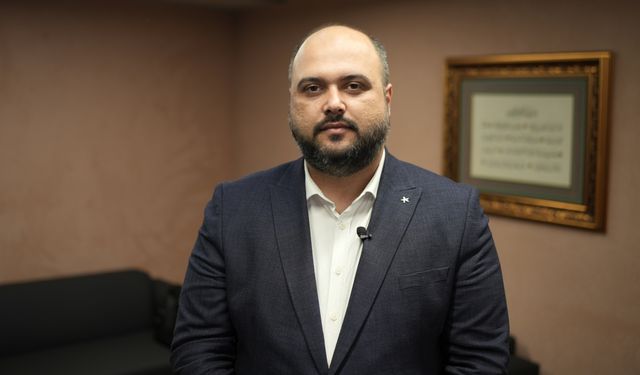 (AYRIMCILIK) "Aşırı eğitimlilik" gençlerin istihdama katılımını ve aile kurma sürecini geciktiriyor