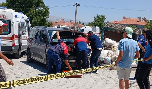 Burdur'daki trafik kazasında ağır yaralanan kişi hastanede hayatını kaybetti