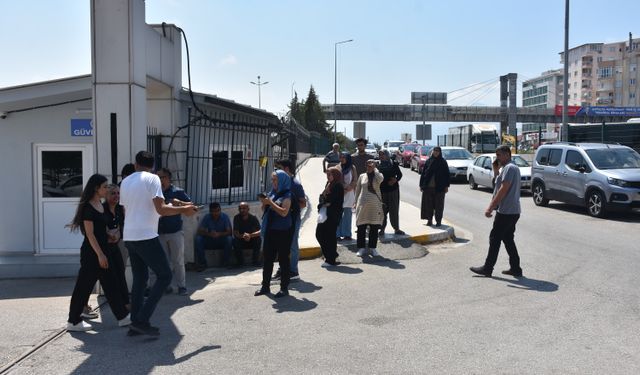 Antalya'da otomobilin çarptığı baba ve oğlunun cenazesi Burdur'da defnedildi