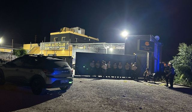 Mersin'de oto yıkamacıya düzenlenen silahlı saldırıda 1 kişi öldü, 1 kişi yaralandı