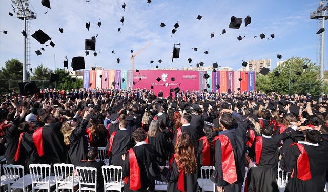 Özyeğin Üniversitesi 14. mezuniyet törenini gerçekleştirdi
