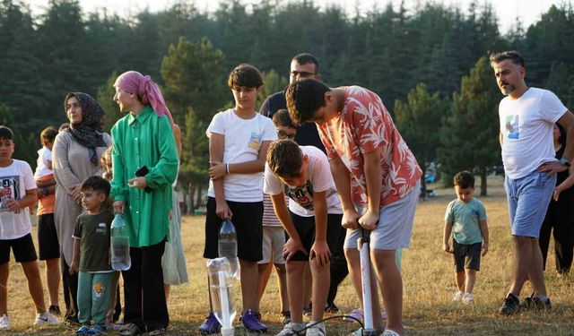 Gençler Başkonuş’ta gökyüzünü keşfe çıktı