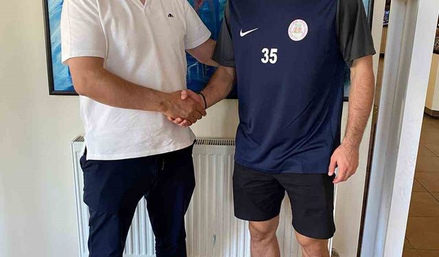 Isparta 32 Spor’dan sağ bek takviyesi