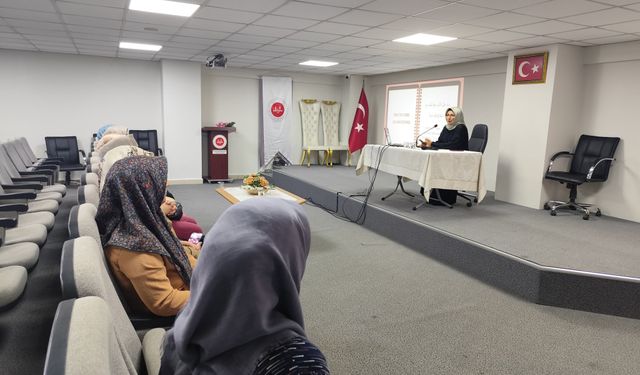 İl Müftülüğü'nden Umre Yolcularına Yönelik Bilgilendirme Semineri