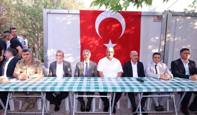 Vali Ünlüer, Aşure Etkinliğinde Şehit Yakınları ve Gazilerle Bir Araya Geldi