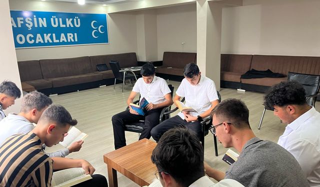 Afşin Ülkü Ocakları’ndan Öğrencilere Kitap Okuma Etkinliği