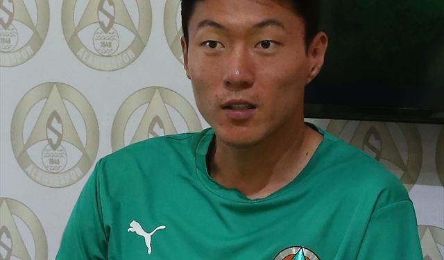 Alanyaspor'da 5 futbolcunun sözleşmesi uzatıldı