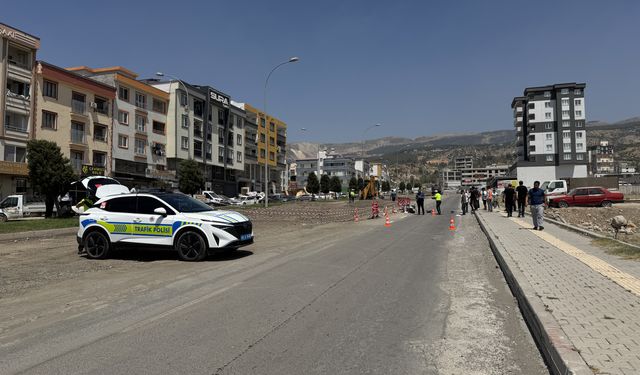 Kahramanmaraş'ta üzerinden iş makinesi geçen motosiklet sürücüsü öldü