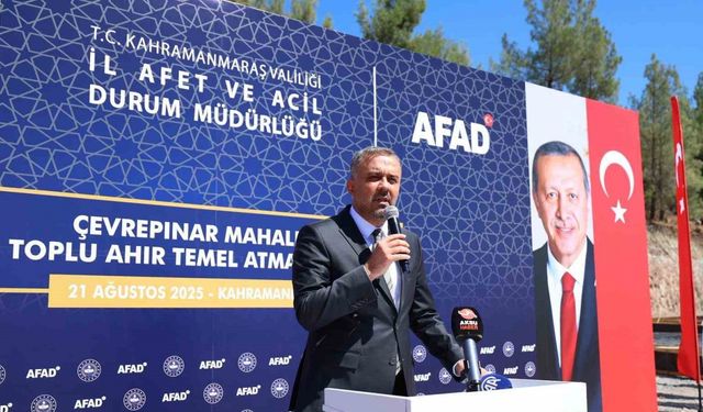 Başkan Toptaş; "Yeniden inşa sürecini binalardan ibaret görmedik"