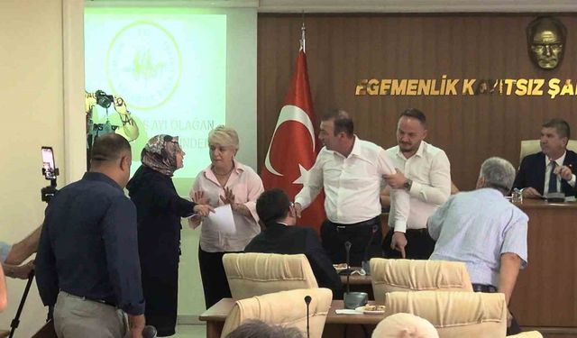 Burdur belediye meclisinde gergin anlar