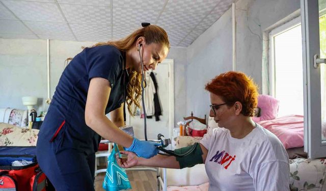 Evde Sağlık Hizmetleri 8 aylık dönemde 10 bin 665 hastaya ulaştı