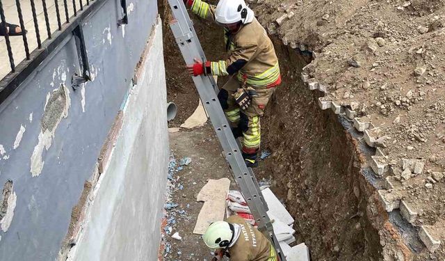 İskenderun’da bina boşluğuna düşen şahıs yaralandı