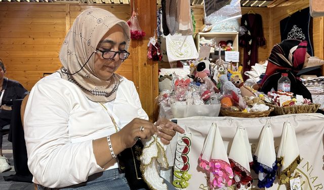Kahramanmaraş'ta Kadınların El Emeği Ürünleri Geleneksel Ağustos Fuarı'nda Sergileniyor