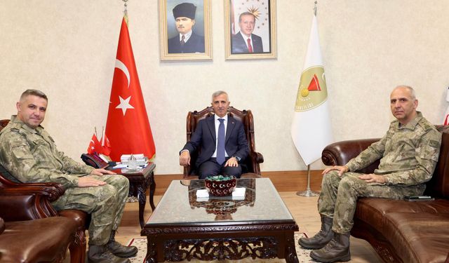 Vali Ünlüer, Tümgeneral Gülmüş’ü Makamında Ağırladı