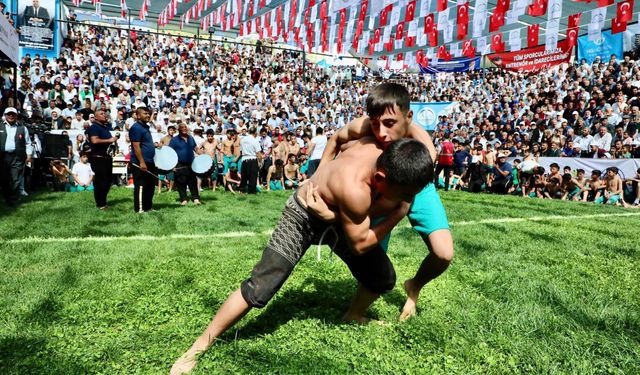 29. Geleneksel Bertiz Boyalı Şalvar Güreşleri Coşkulu Geçti