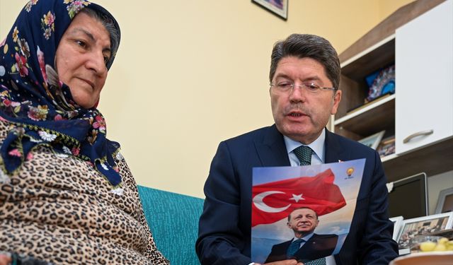 Adalet Bakanı Tunç, şehit polis Furkan Çelik'in Antalya'daki ailesini ziyaret etti
