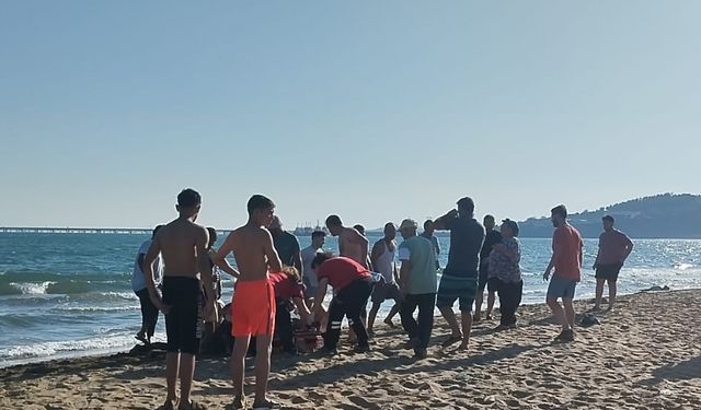 Adana'da boğulma tehlikesi geçiren kişi hastaneye kaldırıldı