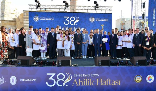 Ahilik Haftası'nda Kırşehir'de liseler arası aşçılık yarışması düzenlendi