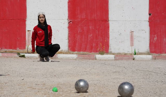 Bocce Milli Takımı'na seçilen Ayşenur, dünya şampiyonasında derece almayı hedefliyor