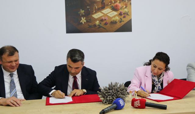 Burdur'da endemik bitkilerden hazırlanacak kokular tanıtılacak