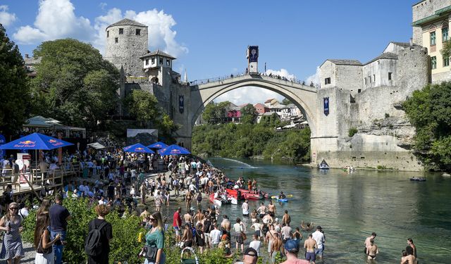 Mostar Köprüsü'nde Red Bull Cliff Diving heyecanı