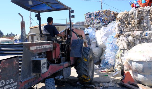 Tekstil ve pet şişe atıkları ileri dönüşümle yalıtım malzemesi oluyor