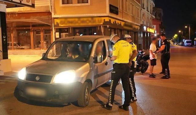 Modifiye ve abartı egzoz denetiminde 5 araç trafikten men edildi