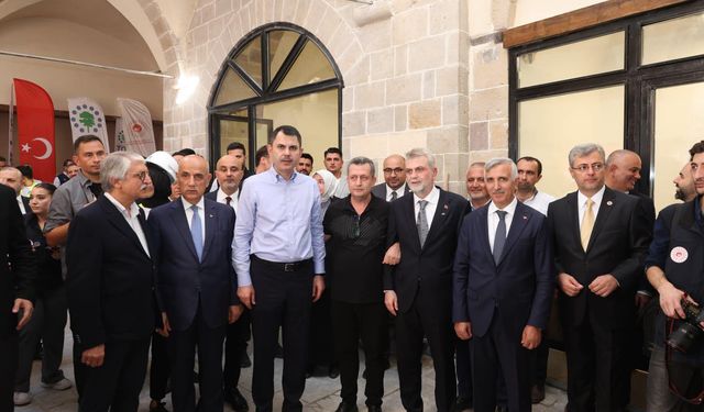 Bakan Kurum, Kahramanmaraş’ta Bir Dizi Ziyaret Gerçekleştirdi
