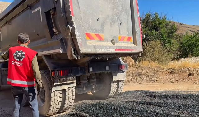 Elbistan Belediyesi Asfaltlama Çalışmalarına Kantarma Mahallesi’nde Devam Ediyor