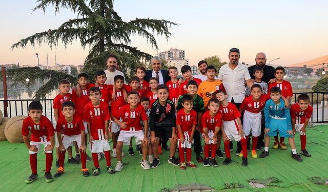 Elbistan’da Futbol Okulu Kursu Tamamlandı
