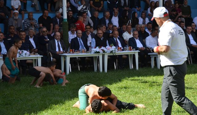 Eshab-ı Kehf Karakucak Güreş Festivali Başladı