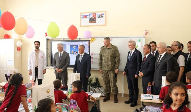 Kahramanmaraş’ta İlköğretim Haftası Saçaklızade İlkokulunda Coşkuyla Kutlandı