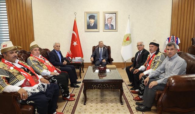 Vali Mükerrem Ünlüer, Kuvayı Milliye Mücahitler Derneği’ni Ağırladı