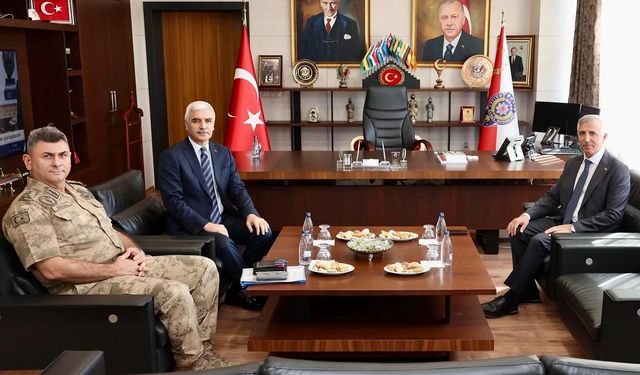 Vali Ünlüer’den İl Emniyet Müdürü Yiğit’e Hayırlı Olsun Ziyareti